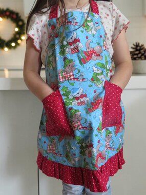 Christmas Apron For Kids, Two Pockets and a Ruffle